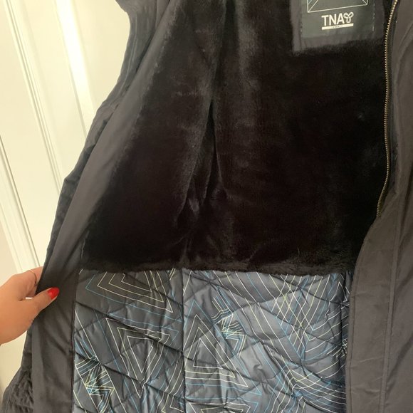 Aritzia TNA Verbier Parka - Picture 5 of 8